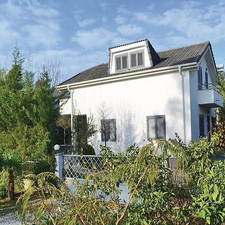 Holiday Home Pishat E Buta 28 Golem  Luaran gambar