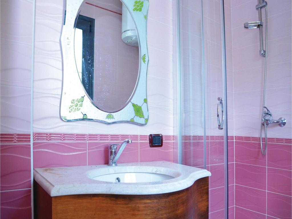 Holiday Home Pishat E Buta 28 Golem  Luaran gambar