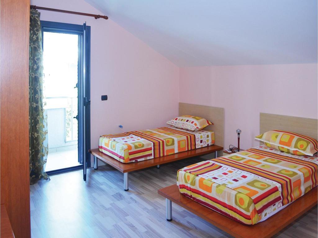 Holiday Home Pishat E Buta 28 Golem  Luaran gambar