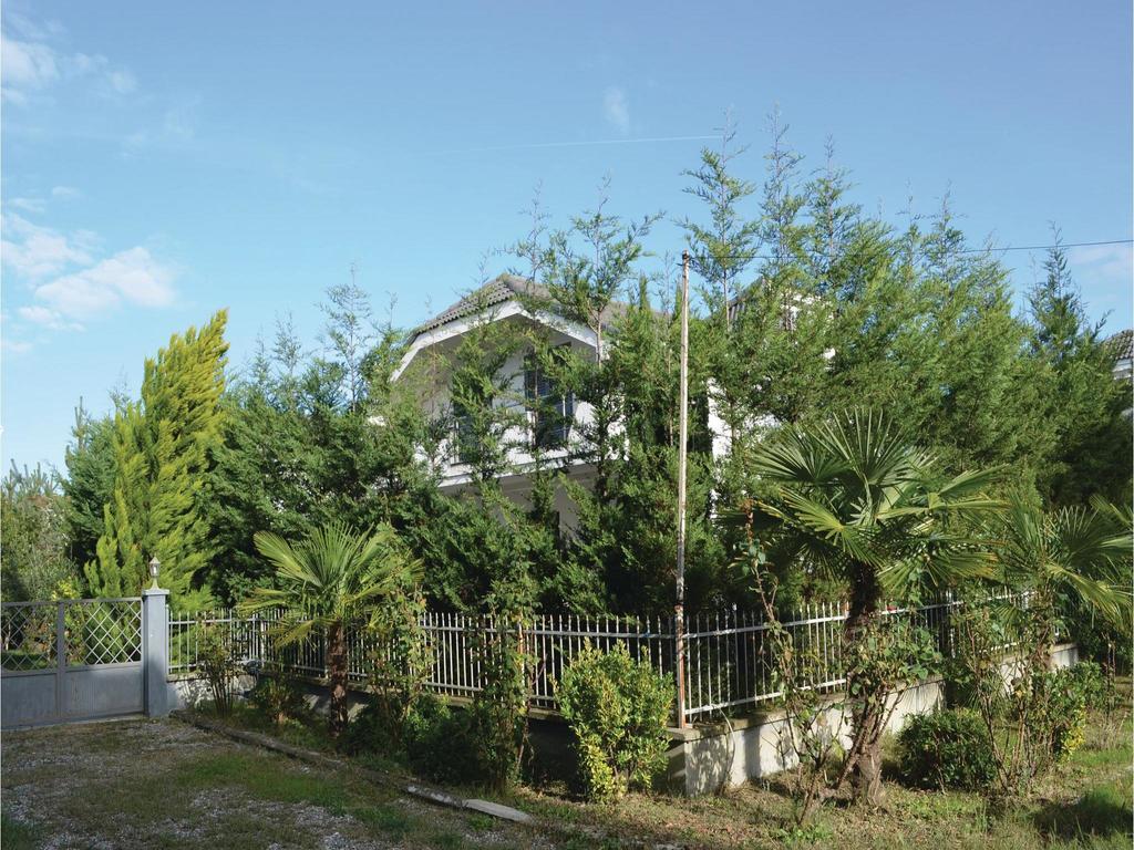 Holiday Home Pishat E Buta 28 Golem  Luaran gambar